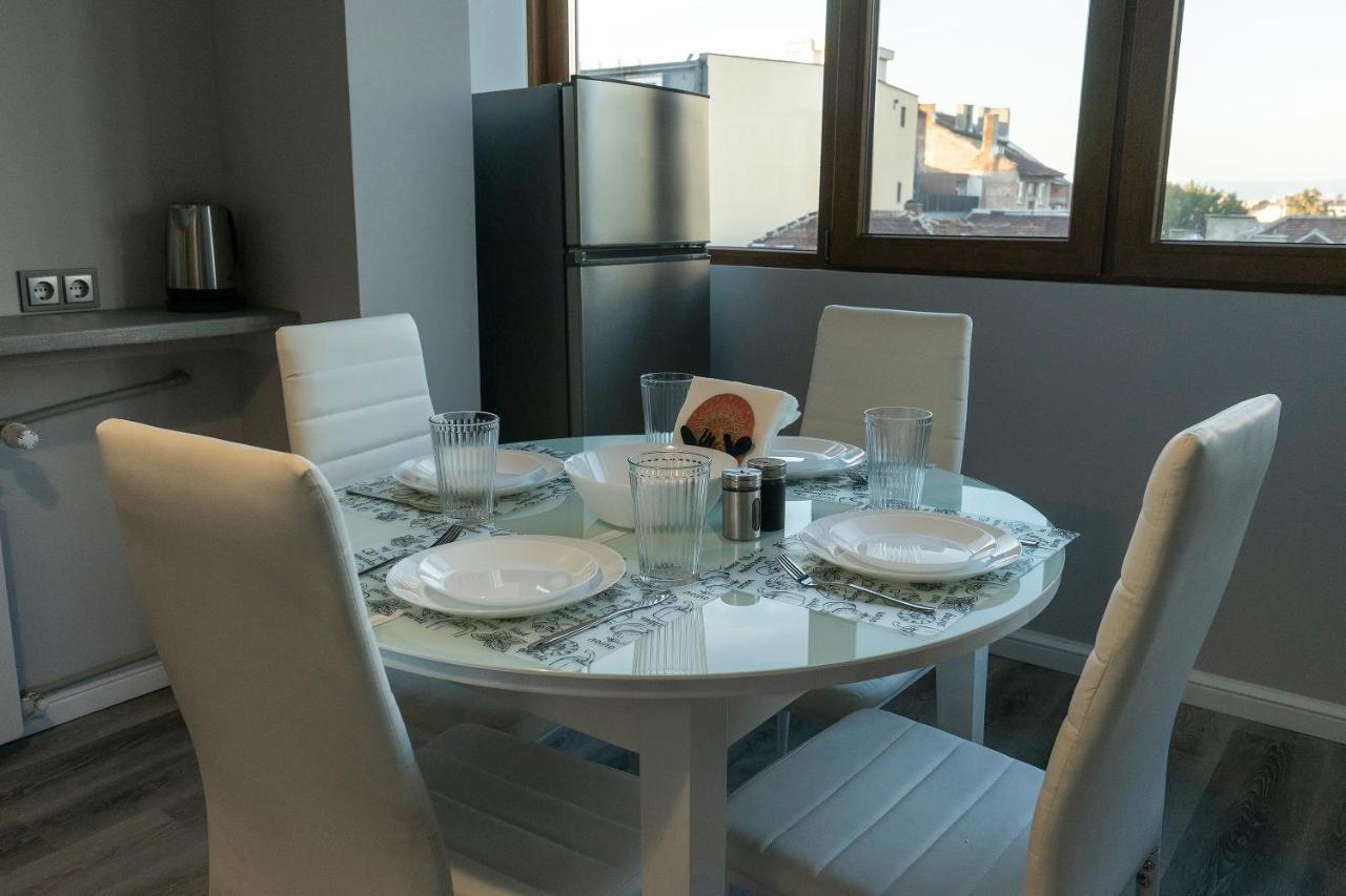 Jasmine Apartment *
